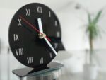 Zegar elegancki czarny stołowy okrągły ZM1 12cm - obrazek 5
